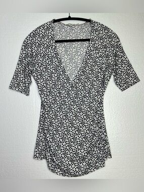 Boden white black polka-dot short-sleeve mock-wrap top size 8